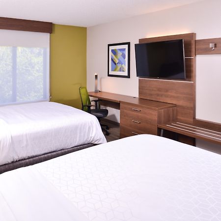 Holiday Inn Express Hotel & Suites Tampa-Anderson Road-Veterans Exp By Ihg West Chase Экстерьер фото