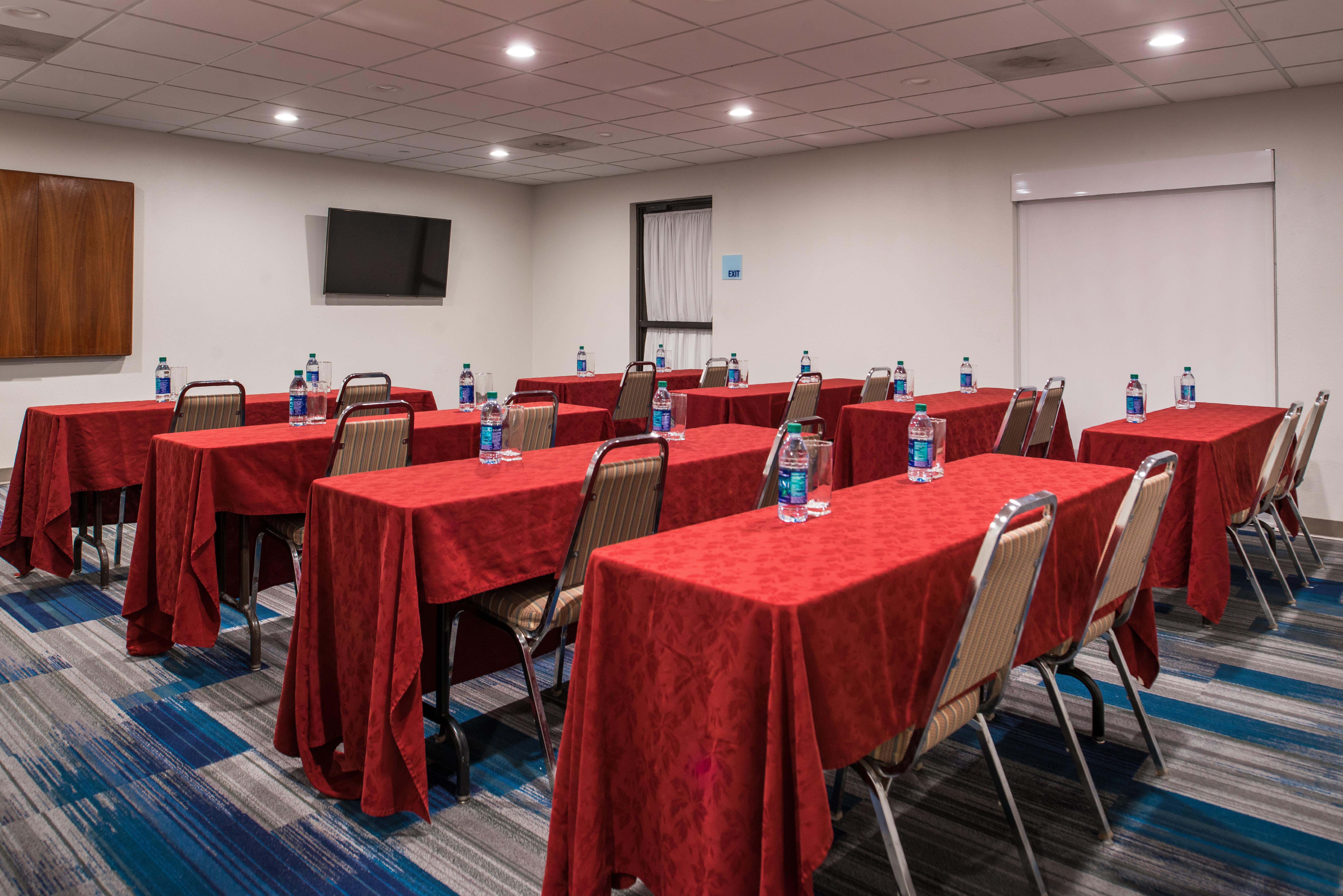 Holiday Inn Express Hotel & Suites Tampa-Anderson Road-Veterans Exp By Ihg West Chase Экстерьер фото
